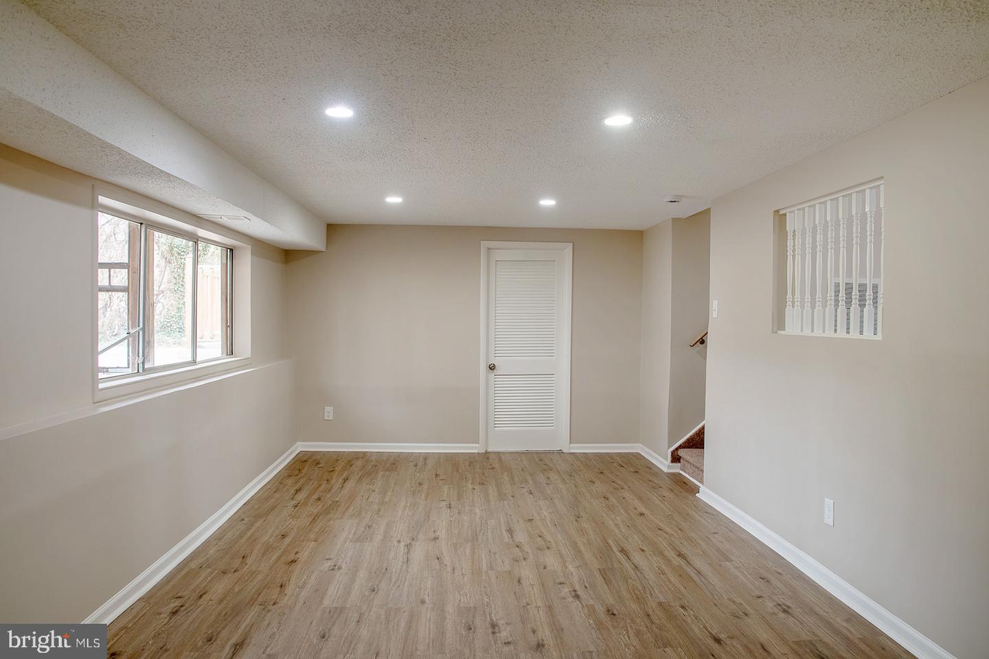 914 Aston Martin Dr Property Photo 12