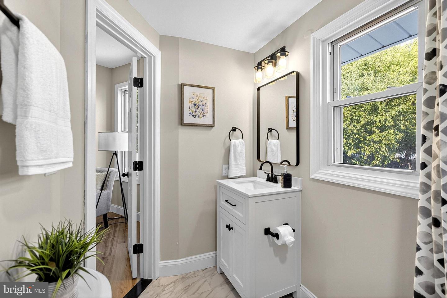 113 Centre Property Photo 23