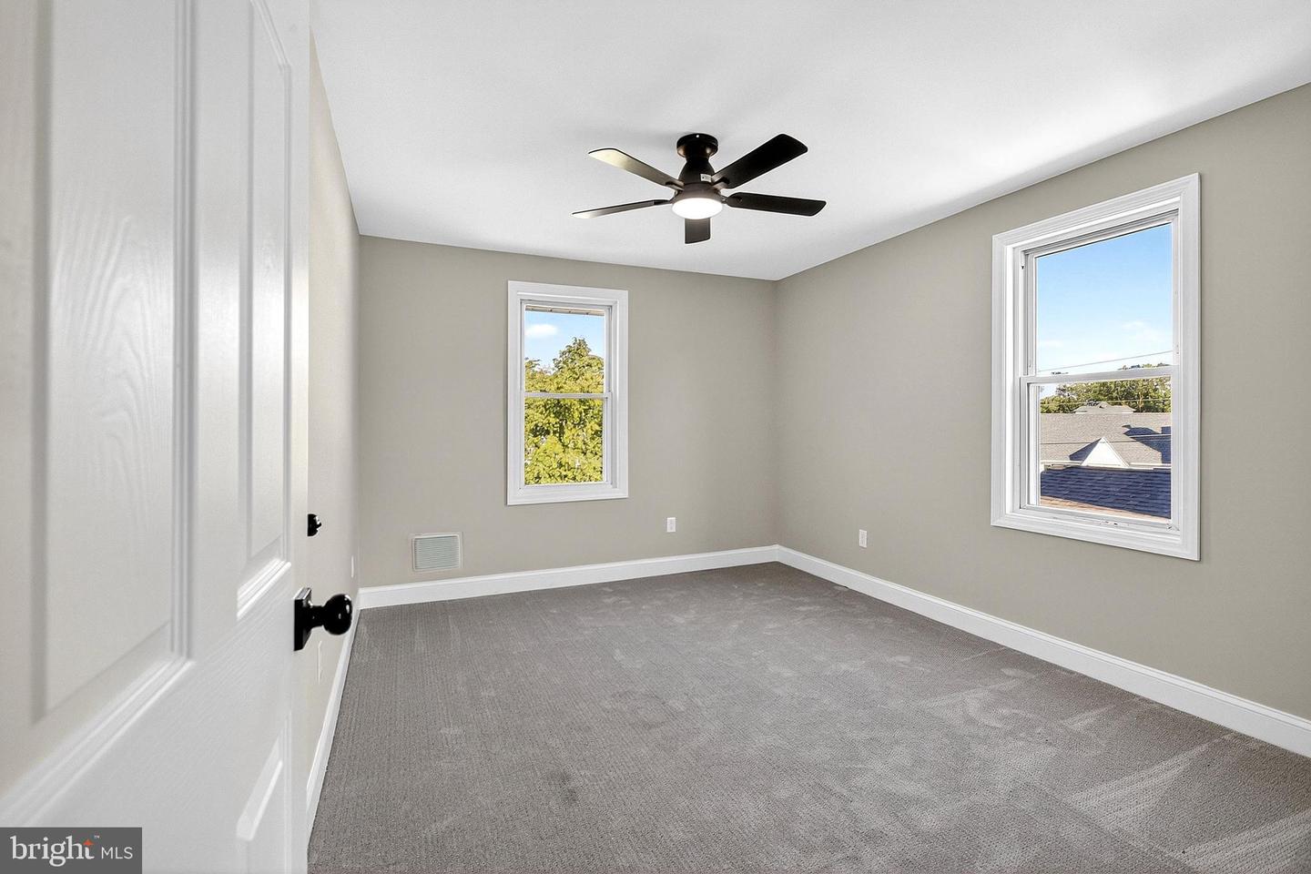 113 Centre Property Photo 24
