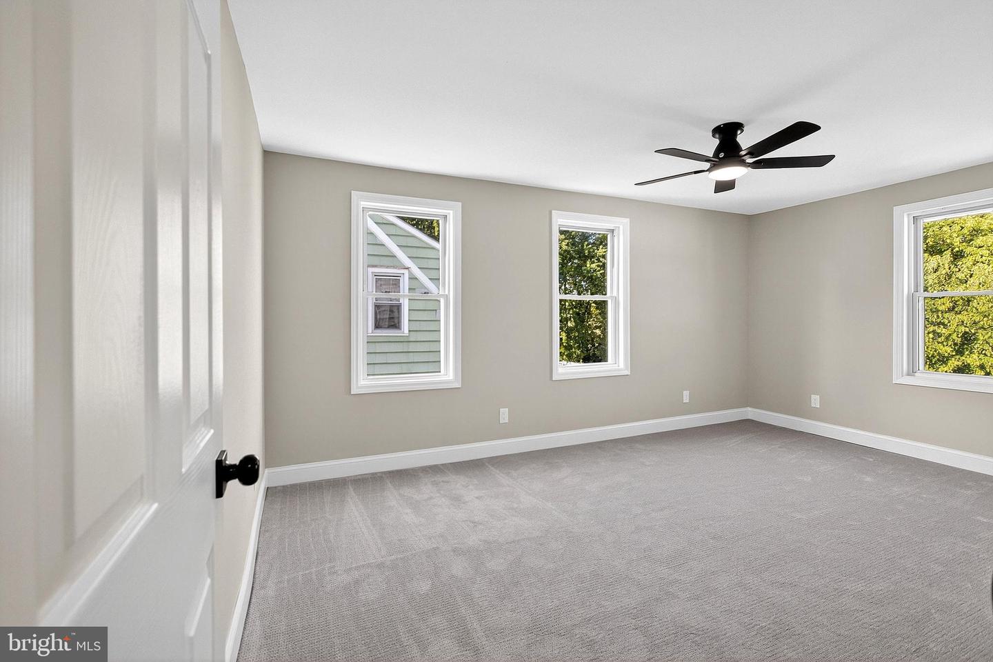 113 Centre Property Photo 26