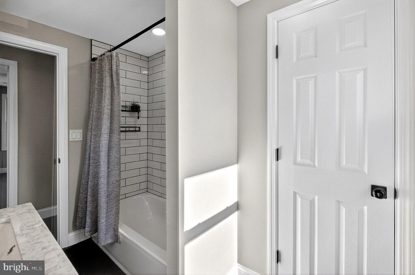113 Centre Property Photo 34
