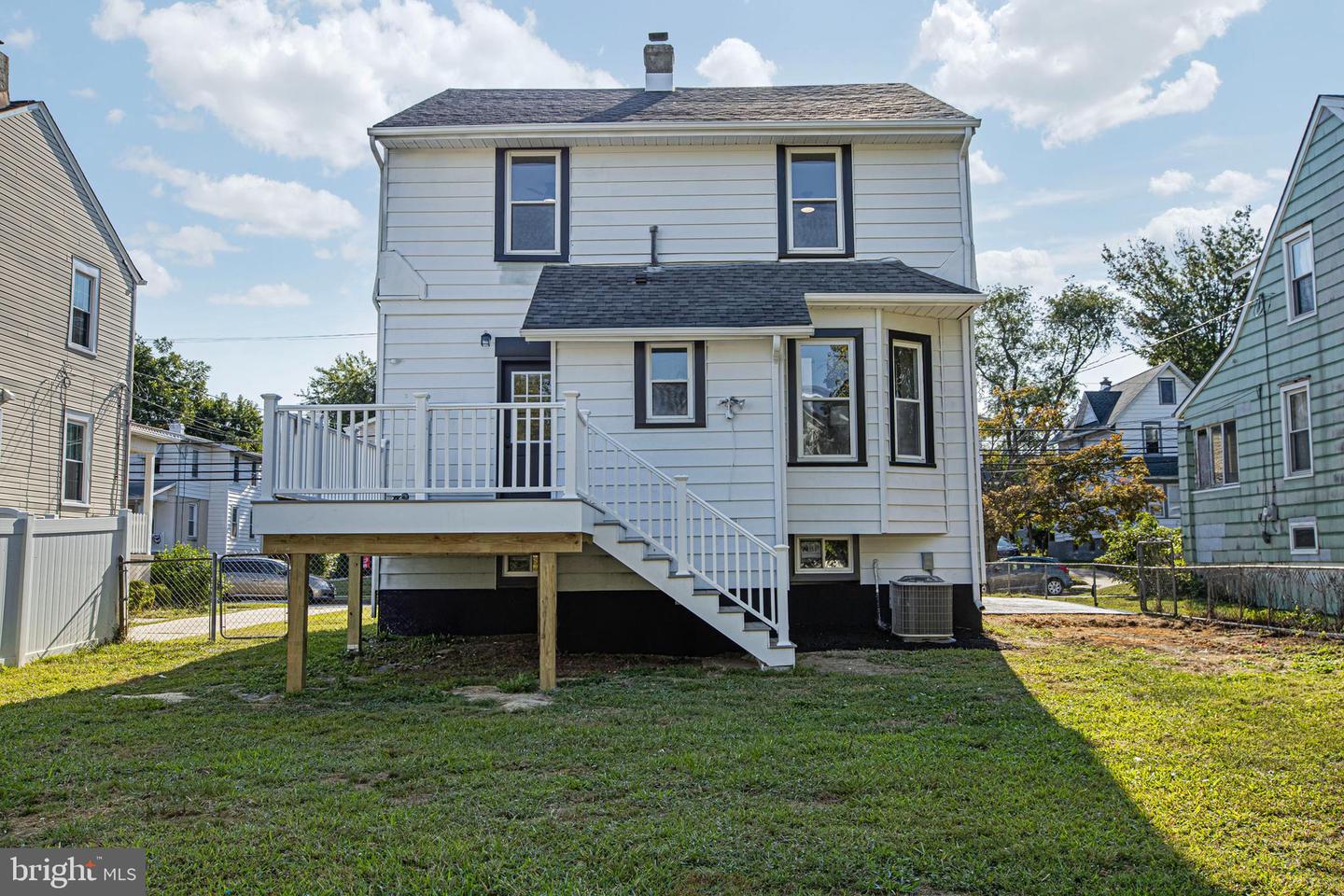 113 Centre Property Photo 39
