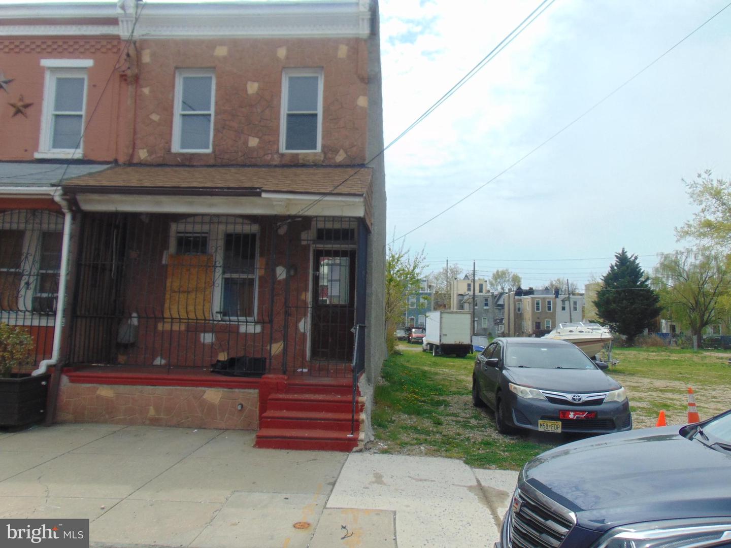 640 York St Property Photo 1