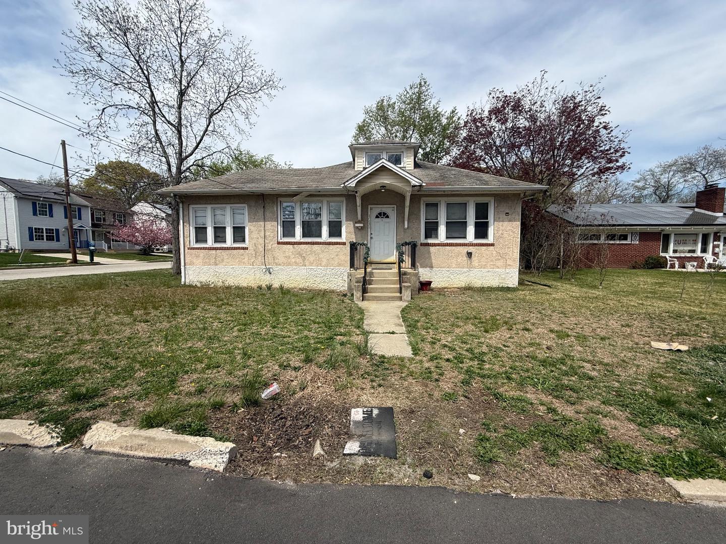 123 Ashland Ave Property Photo 1