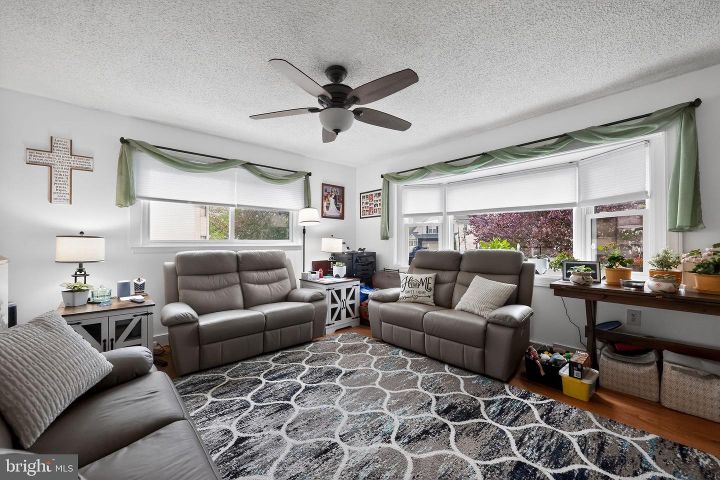 9 Charles Ave Property Photo 8