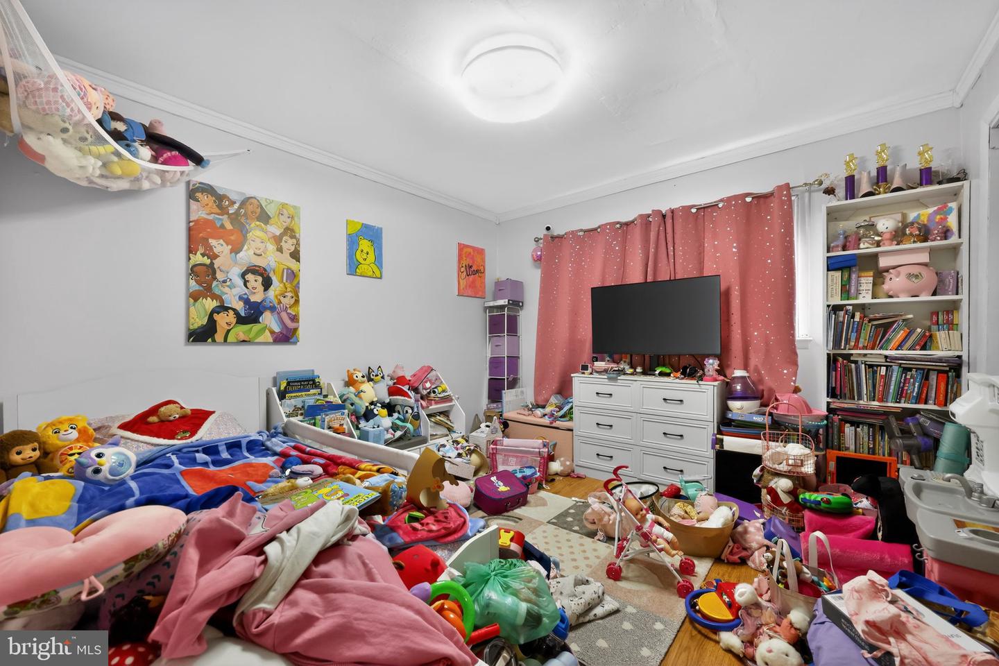 9 Charles Ave Property Photo 23