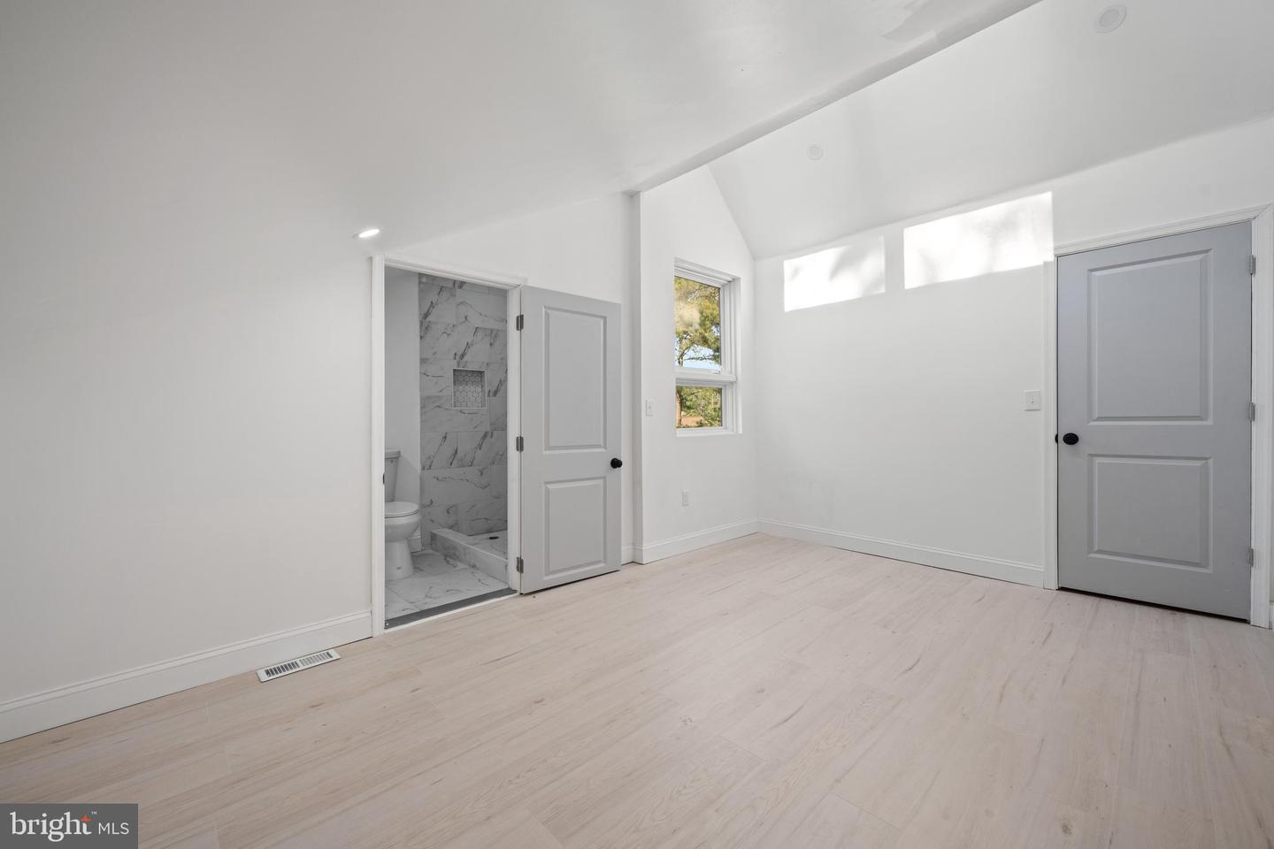 8 Chipley Run Property Photo 32
