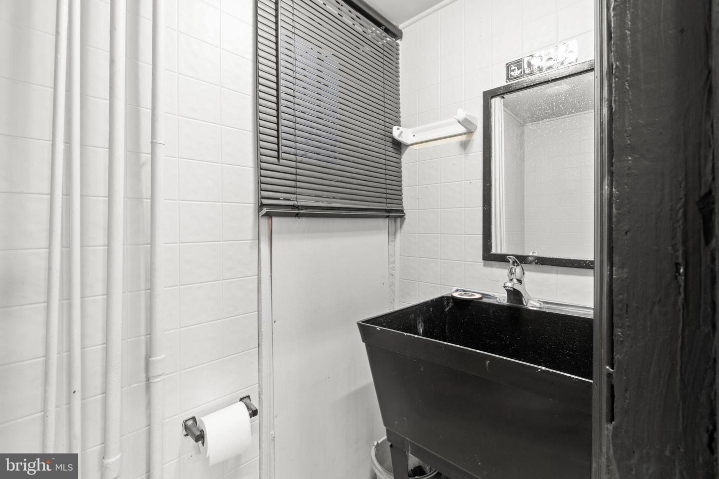 1513 Mt Ephraim Property Photo 4