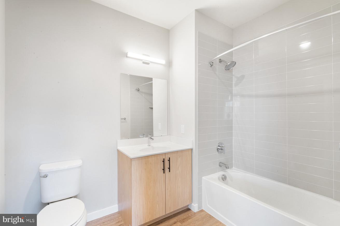 400 E Oak Ave #1108 Property Photo 11