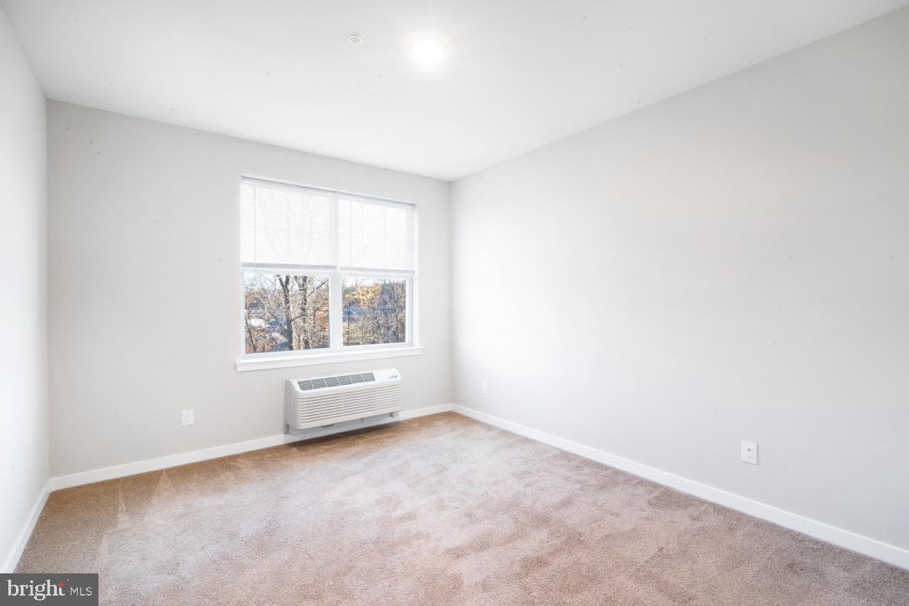 400 E Oak Ave #4201 Property Photo 10
