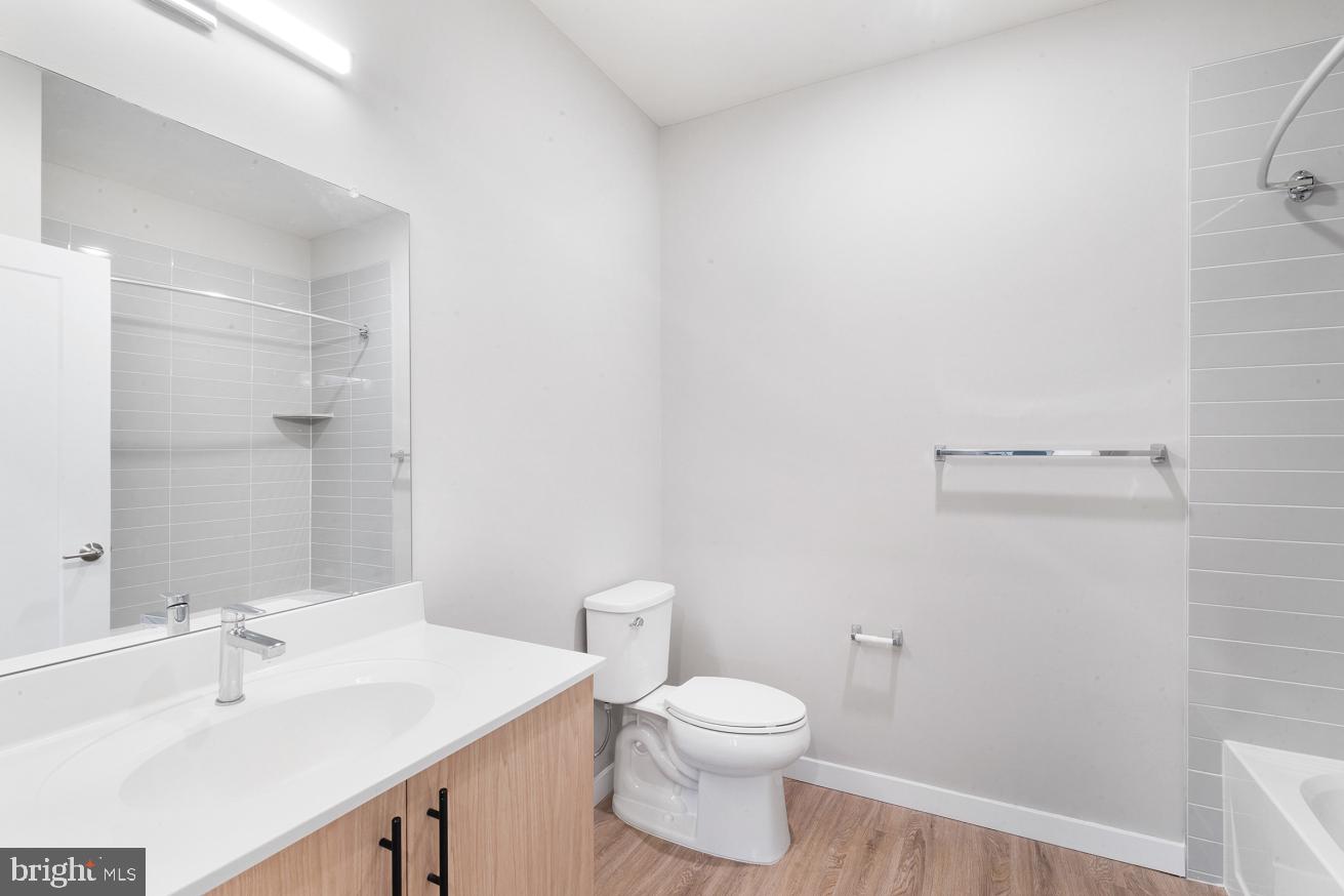 400 E Oak Ave #4201 Property Photo 12