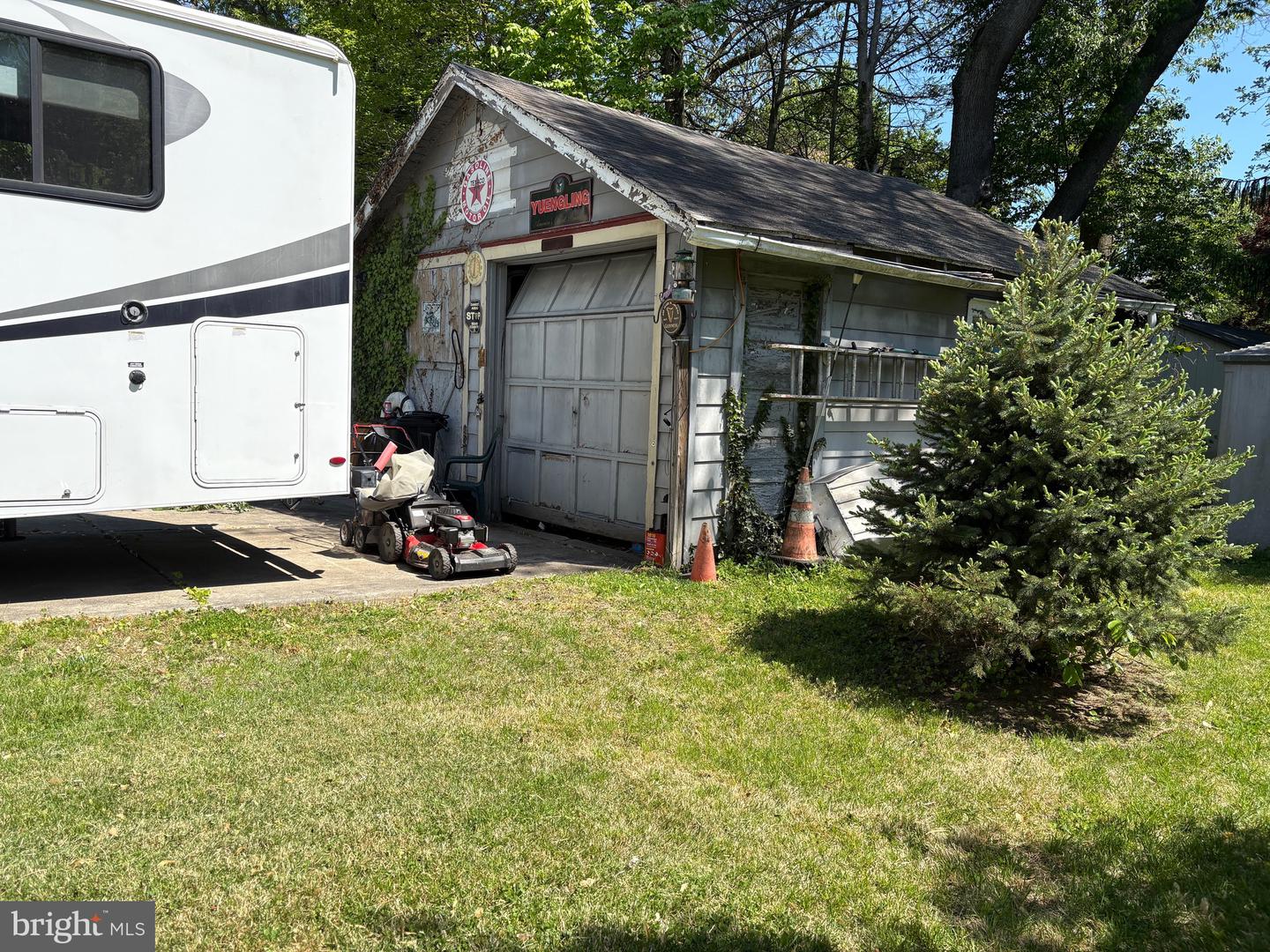 6144 Rogers Ave Property Photo 32