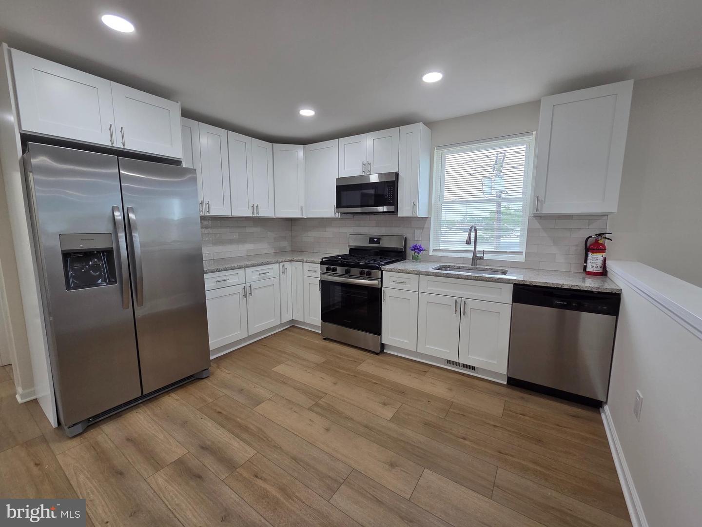 102 E Clements Bridge Rd #2 Property Photo 1