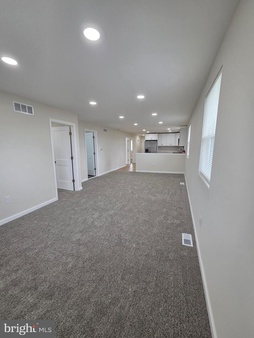 102 E Clements Bridge Rd #2 Property Photo 5
