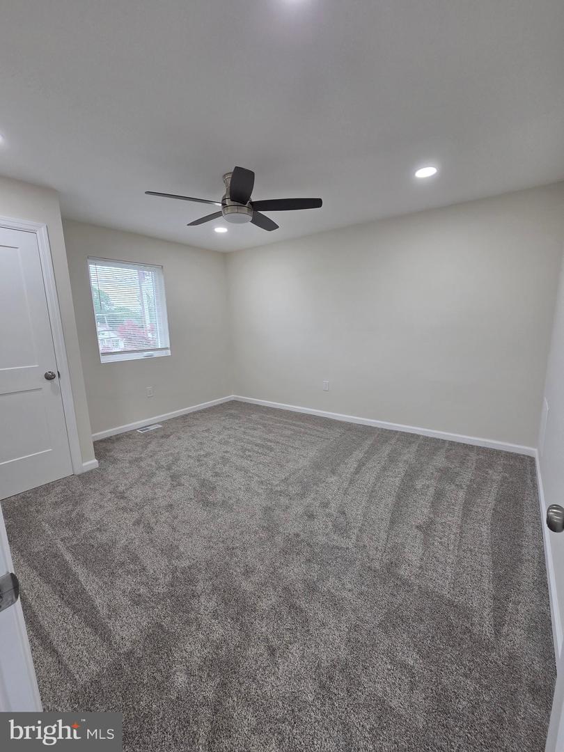 102 E Clements Bridge Rd #2 Property Photo 8