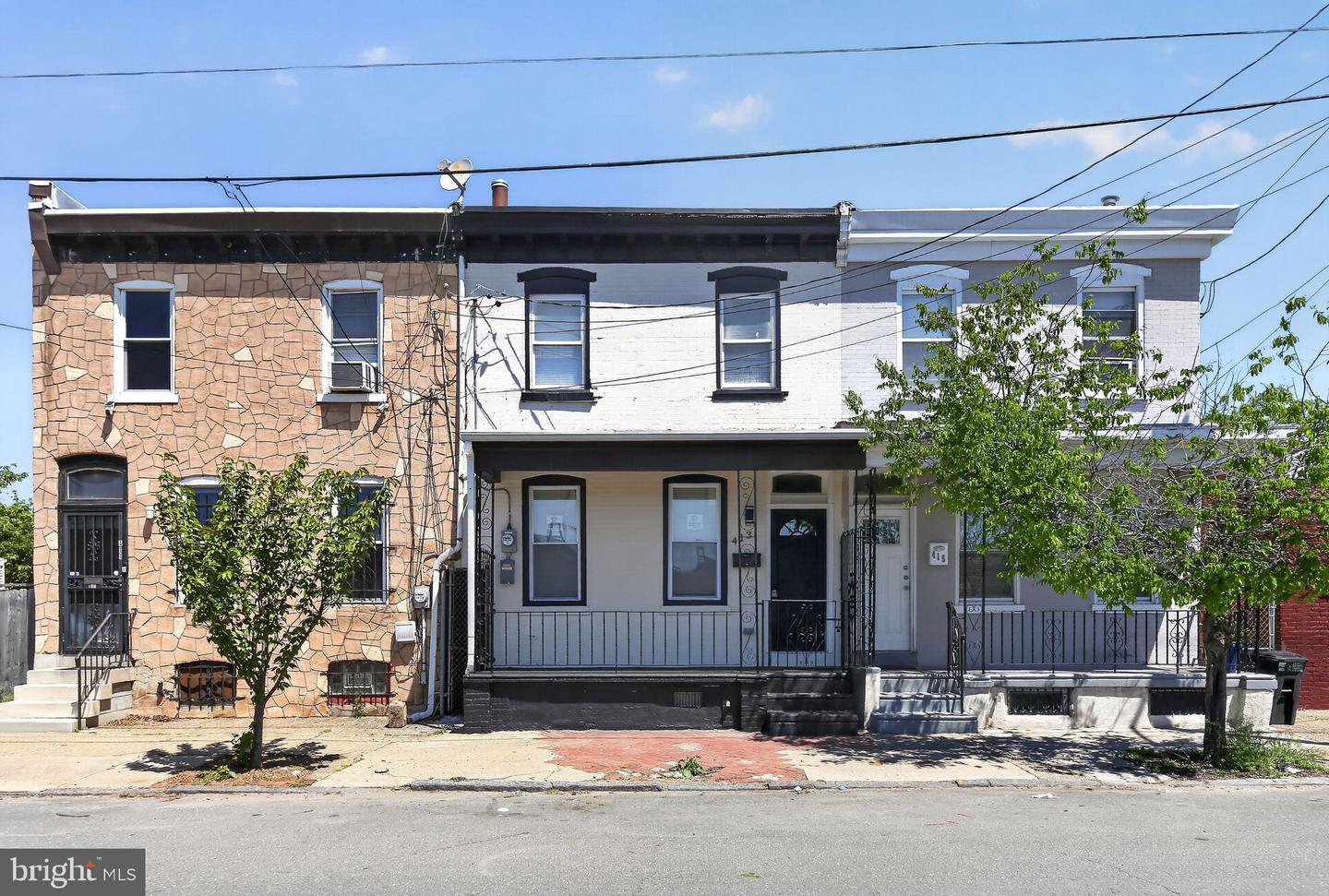413 Elm St Property Photo 2
