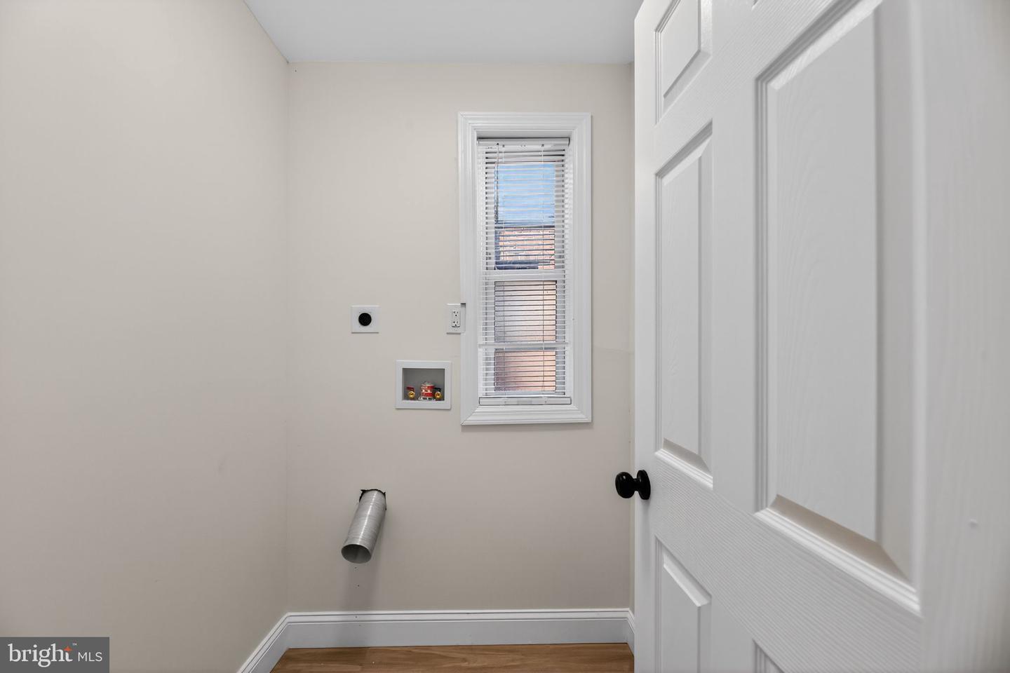 413 Elm St Property Photo 19