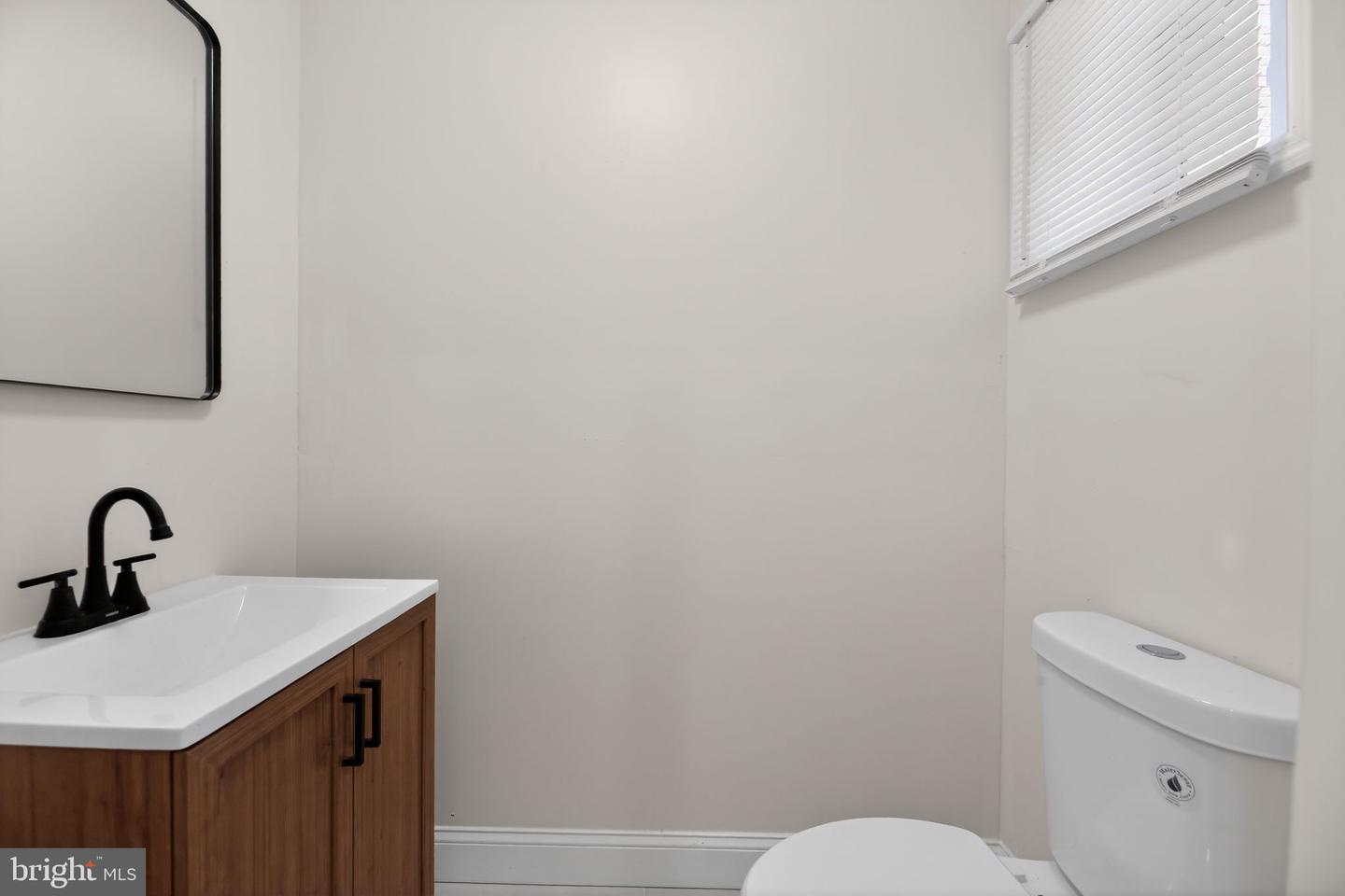 413 Elm St Property Photo 23