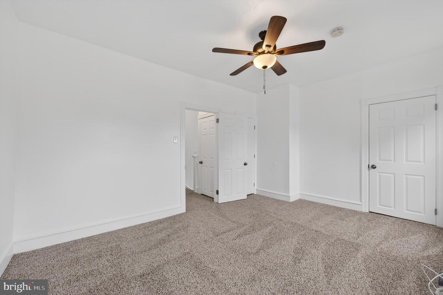 302 Sloan Ave Property Photo 12