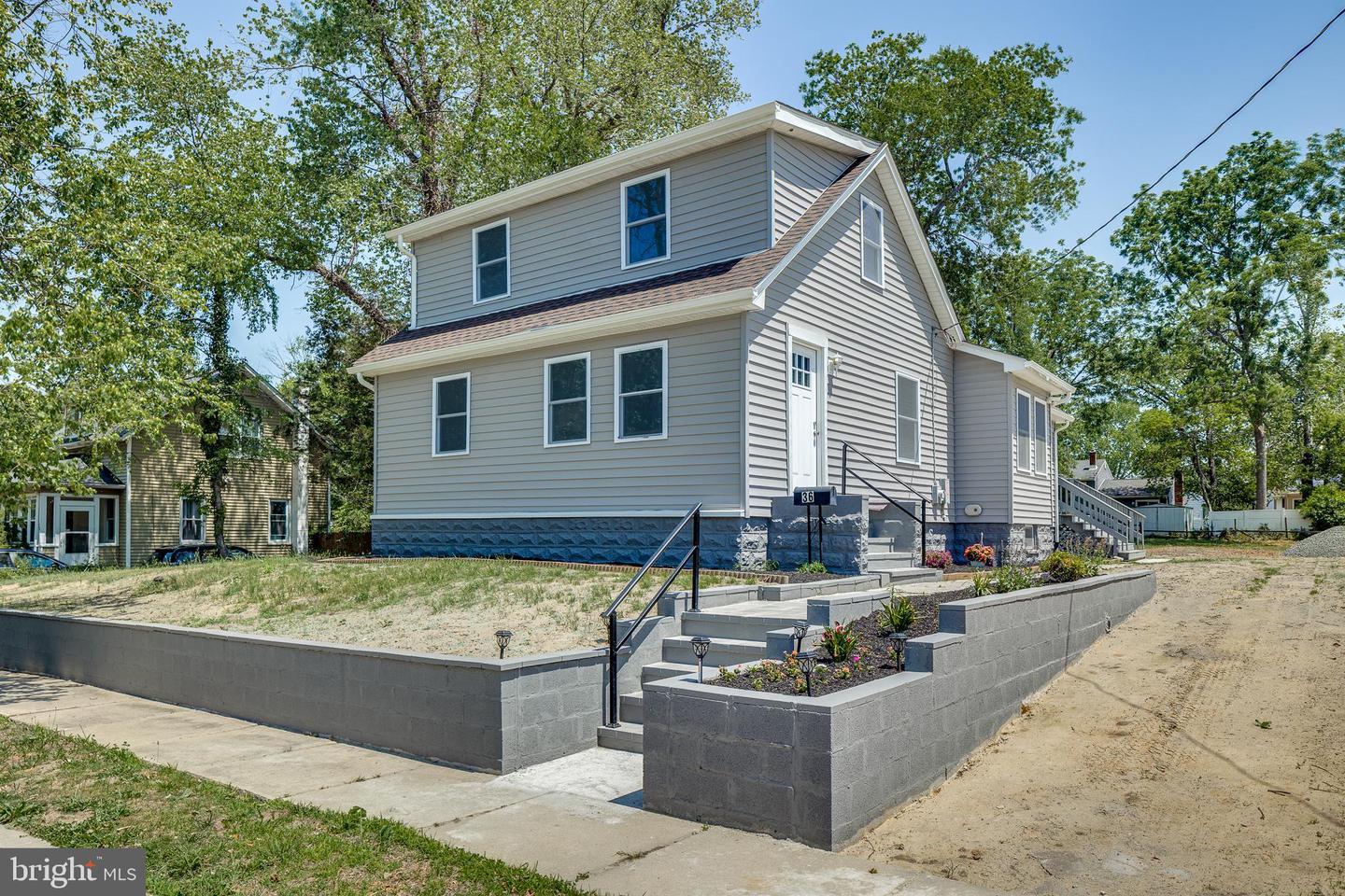 36 Atlantic Ave Property Photo 1
