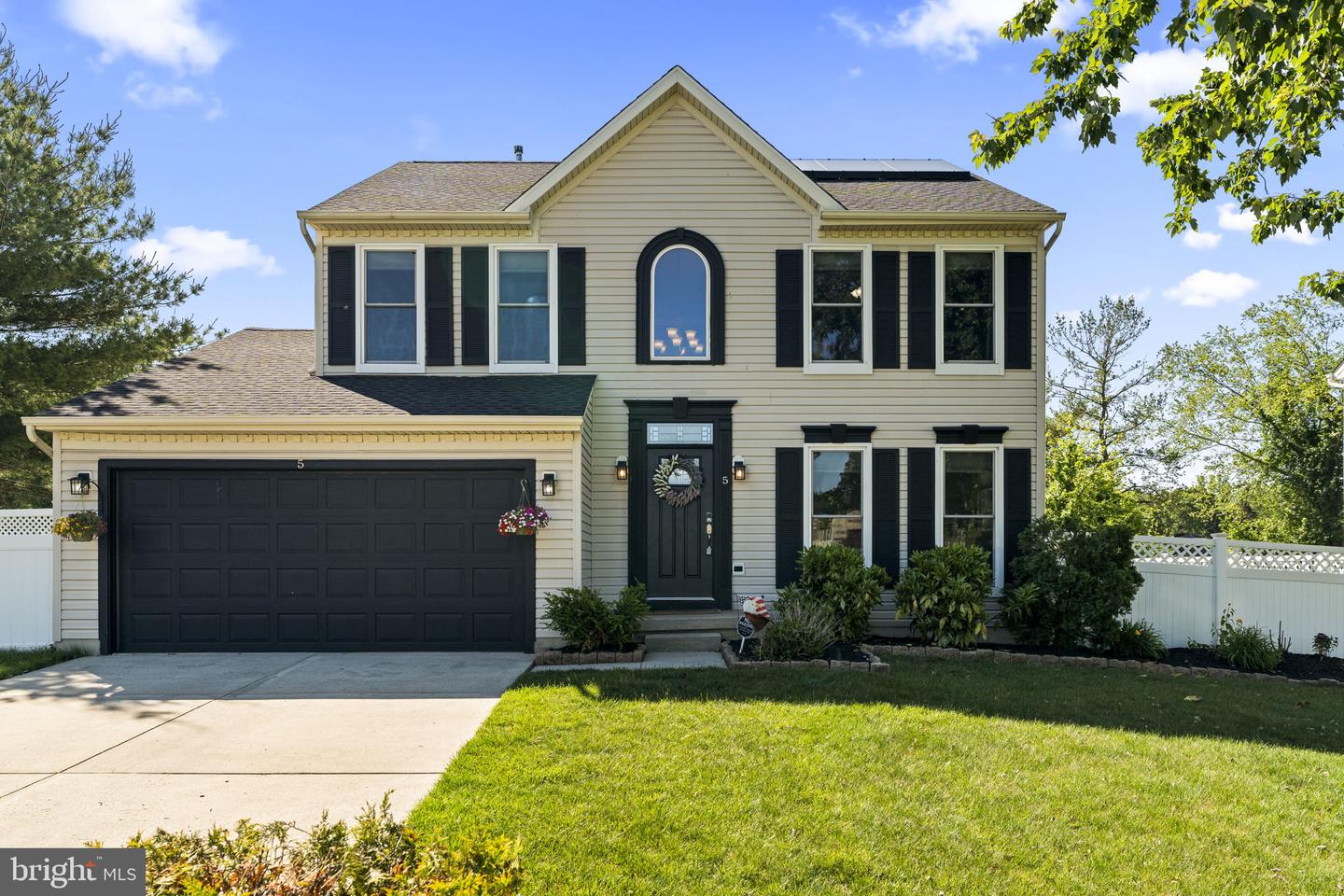 5 Elsworth Dr Property Photo 1
