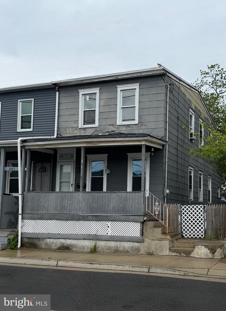 403 N Filmore St Property Photo 1