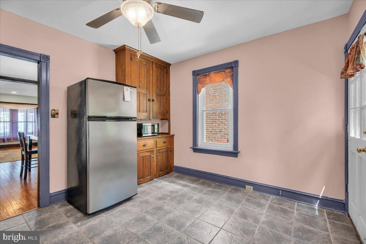 60 Lincoln Ave Property Photo 9