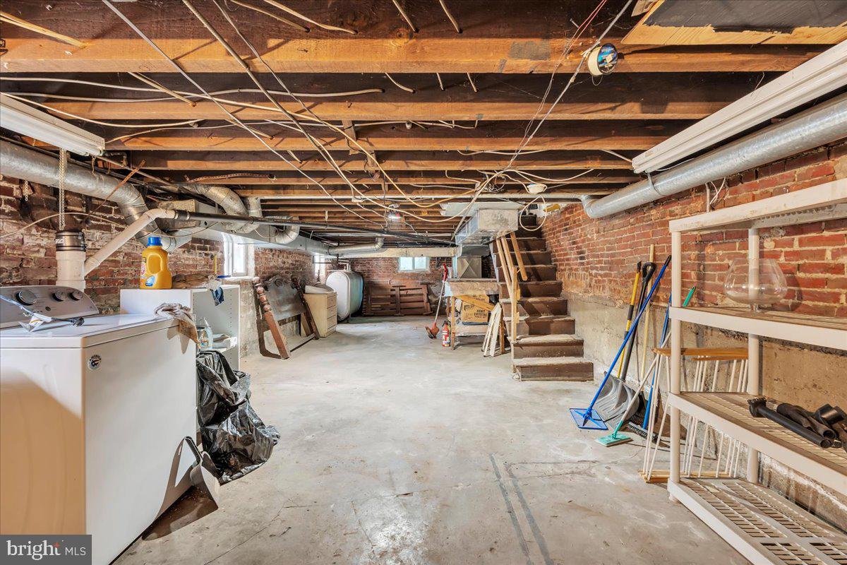 60 Lincoln Ave Property Photo 19