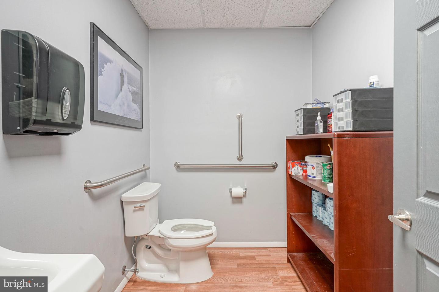 208 N Broadway Property Photo 31