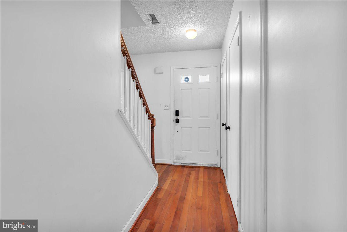 25 Harvest Property Photo 5
