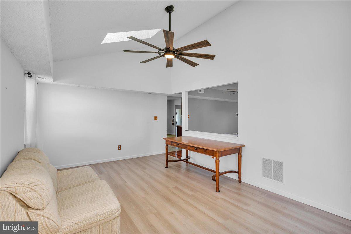 25 Harvest Property Photo 16