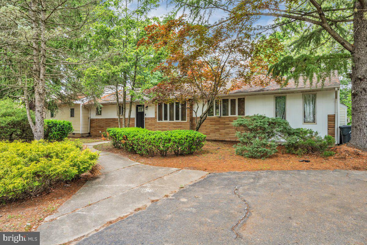 3 Southgate Dr Property Photo 1