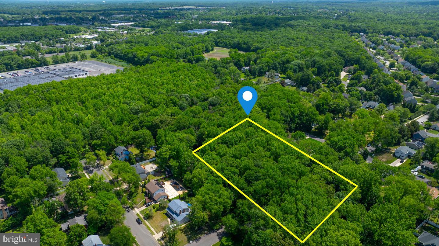 1408 Locust Ave Property Photo 10