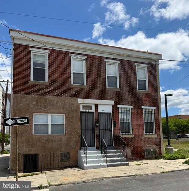 440 Henry St Property Photo 1