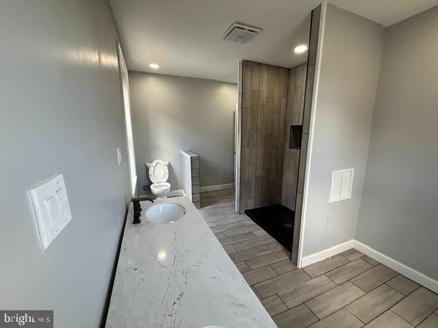 440 Henry St Property Photo 7