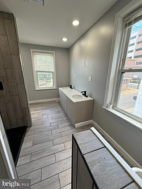 440 Henry St Property Photo 10