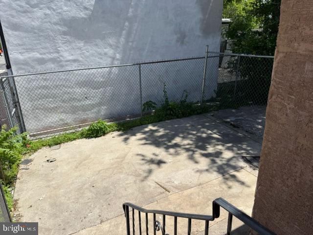 440 Henry St Property Photo 14