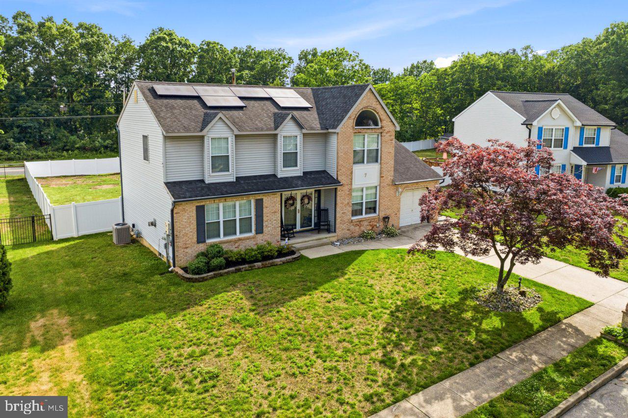 7 York Ct Property Photo 1