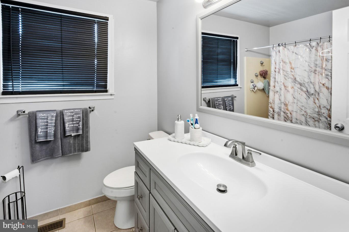 7 York Ct Property Photo 38