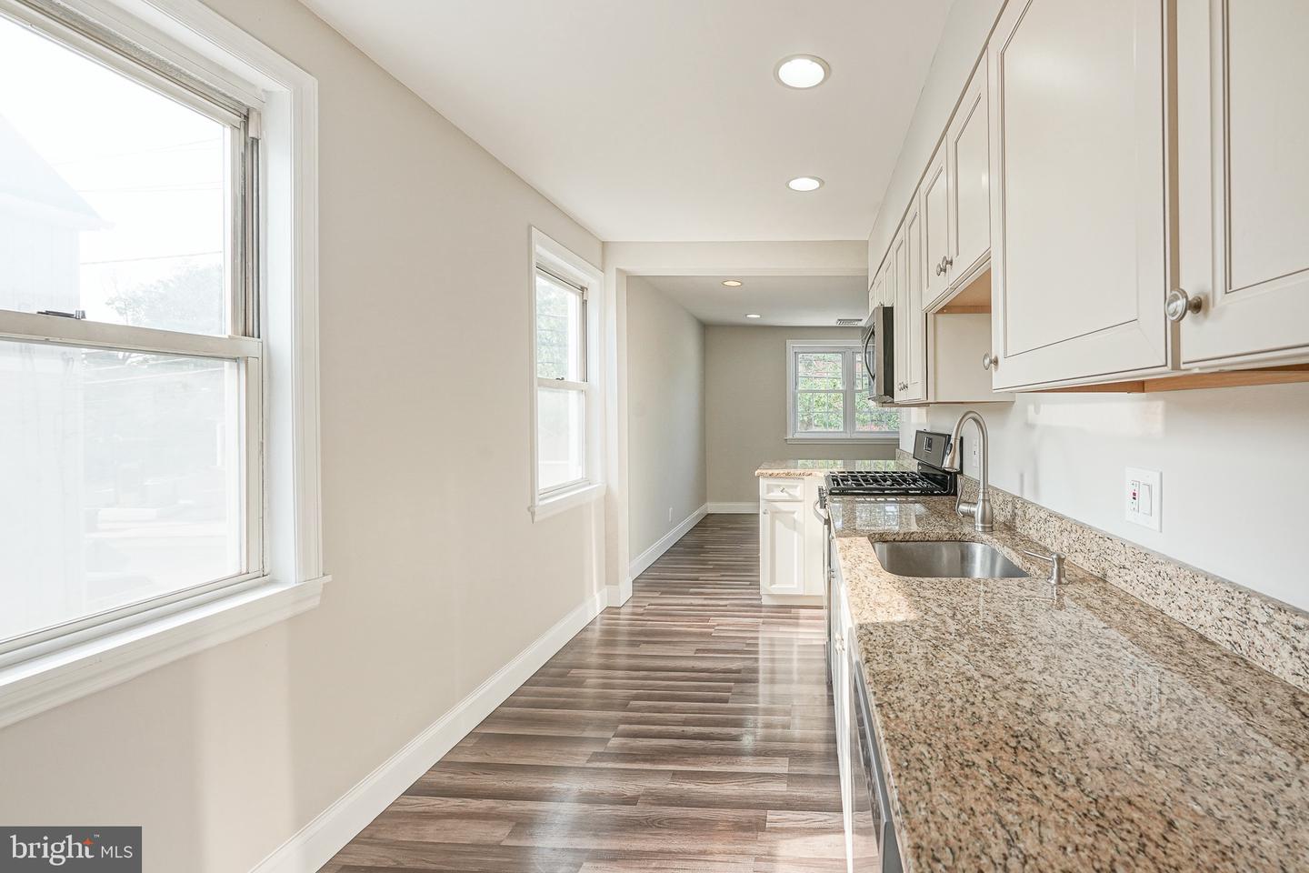 69 A Ellis St Property Photo 4