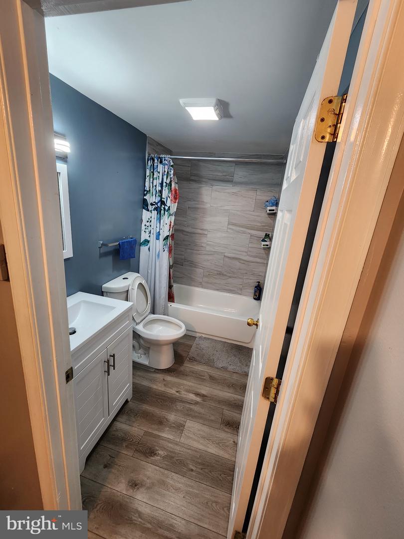 581 Raritan St Property Photo 4