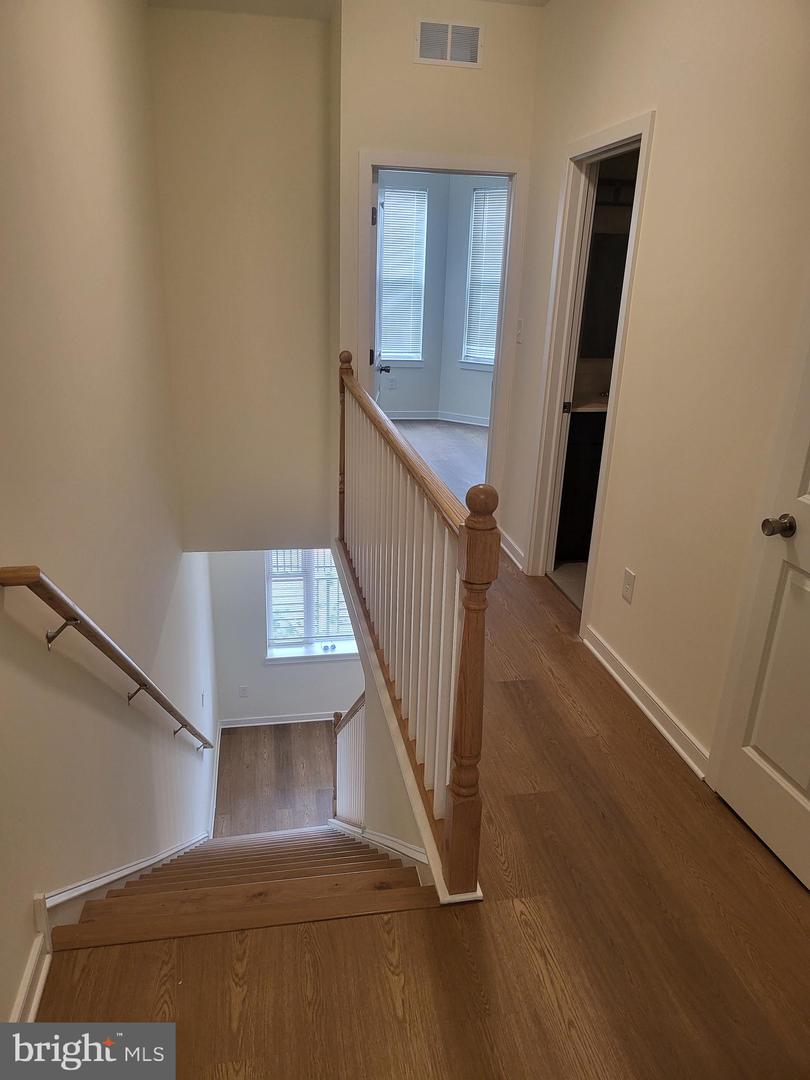 1386 Haddon Ave Property Photo 5