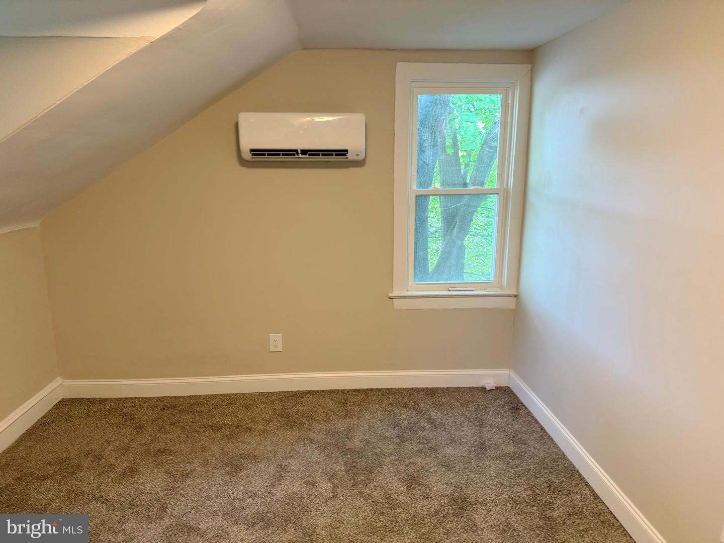 714 Woodlynne Ave Property Photo 23