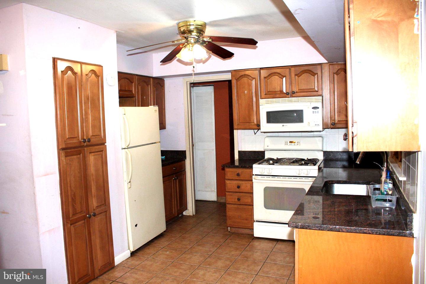 146 Oakmont Rd Property Photo 6