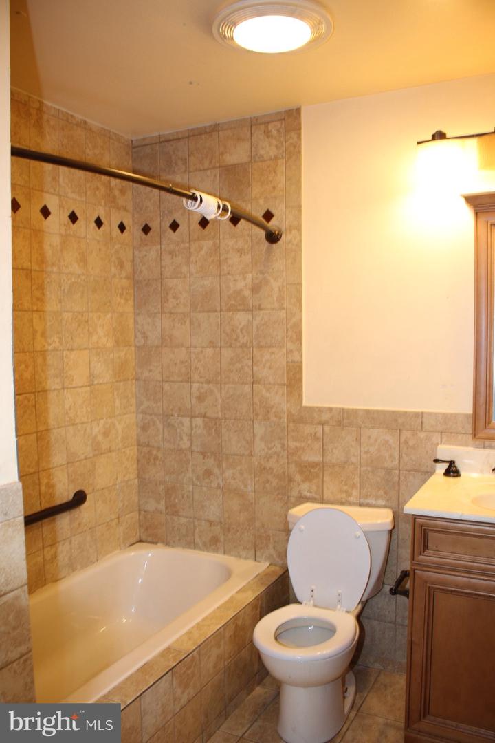146 Oakmont Rd Property Photo 43
