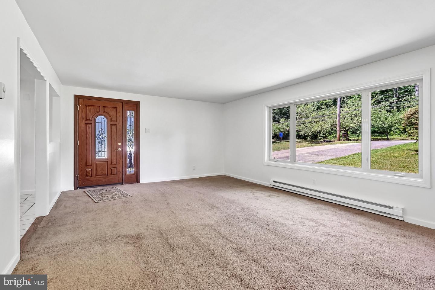 1927 Chapel Ave W Property Photo 2