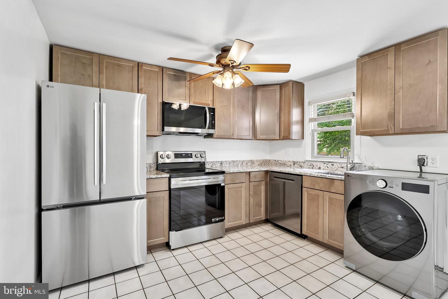 1927 Chapel Ave W Property Photo 6