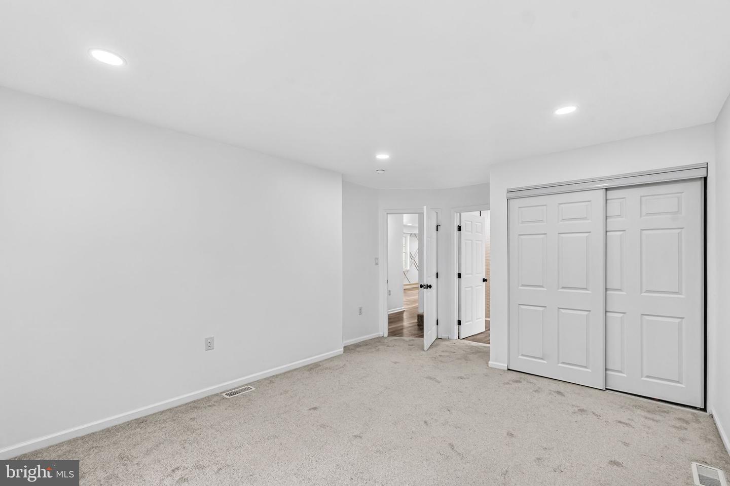 23 Gloucester Ave Property Photo 12