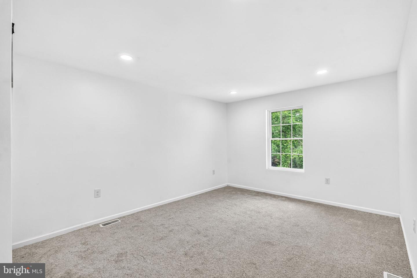 23 Gloucester Ave Property Photo 13
