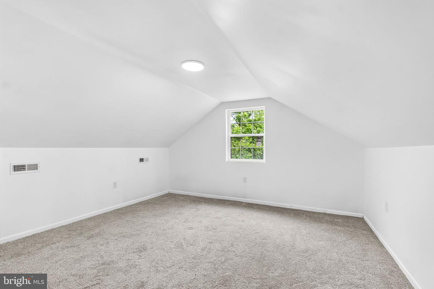 23 Gloucester Ave Property Photo 26